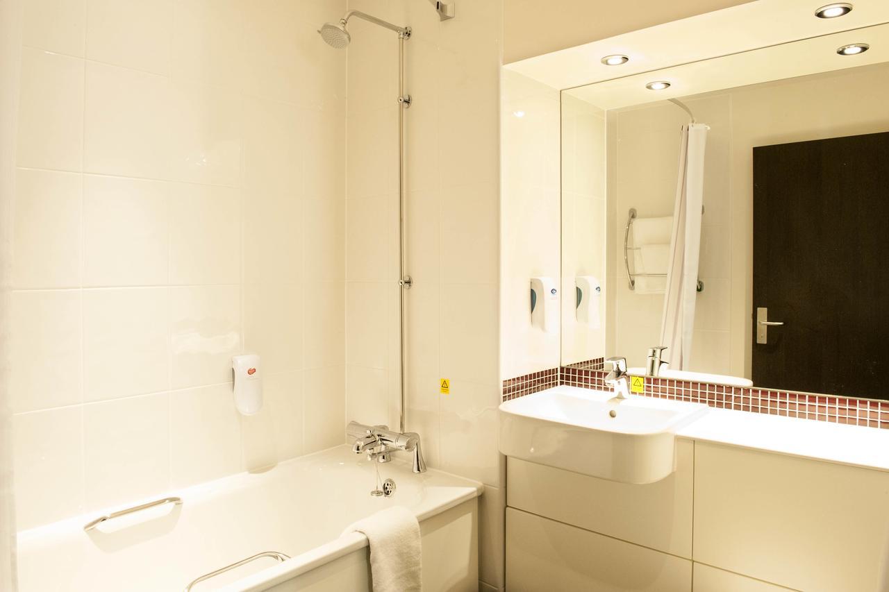 Premier Inn London Tottenham Hale Ngoại thất bức ảnh